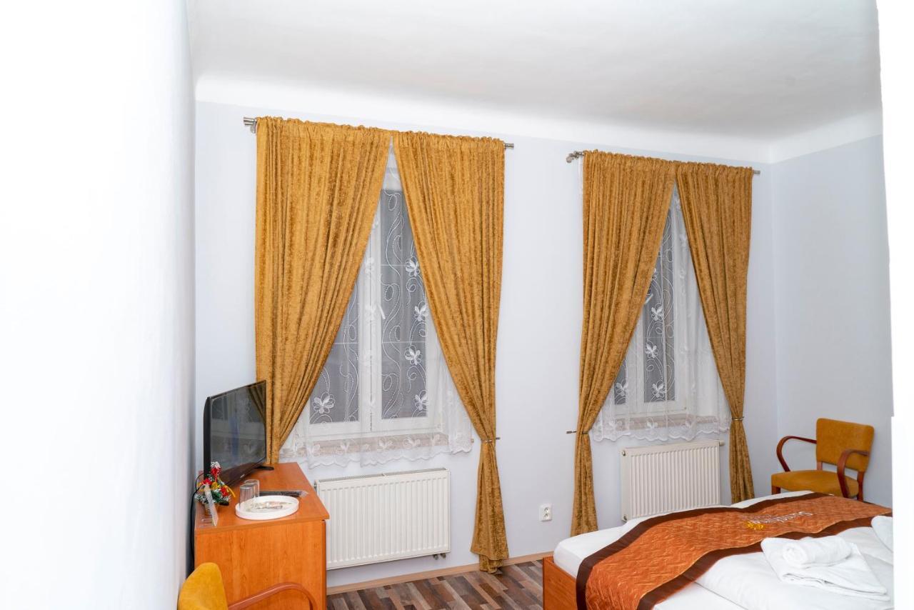 Sunshine Pension Karlovy Vary Eksteriør bilde